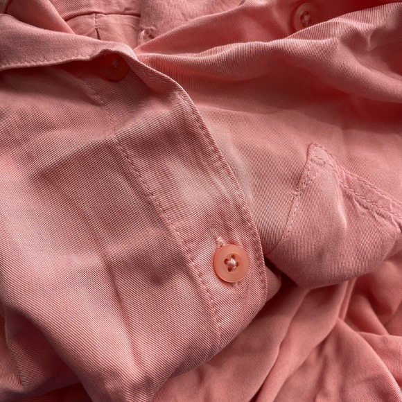 Torrid 3 Women’s Plus Size 3X Solid Pink 100% Rayon Button Down Blouse Top - Picture 10 of 14